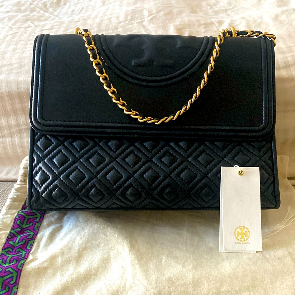 ⭕️SOLD⭕️ Tory Burch handbag. %100 Authentic. Comes with dust bag.